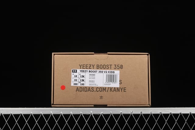 Yeezy 350 Boost V2 | Yupoo Rep Sneakers (Ref 564) image 6