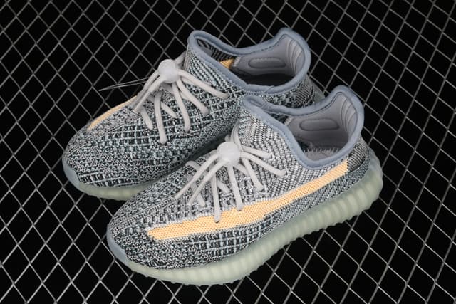 Yeezy 350 Boost V2 | Yupoo Rep Sneakers (Ref 554) image 7