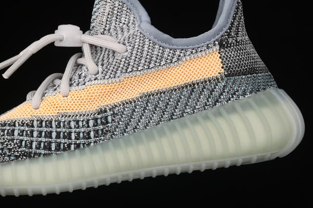 Yeezy 350 Boost V2 | Yupoo Rep Sneakers (Ref 554) image 9