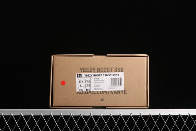 Yeezy 350 Boost V2 | Yupoo Rep Sneakers (Ref 601) image 6