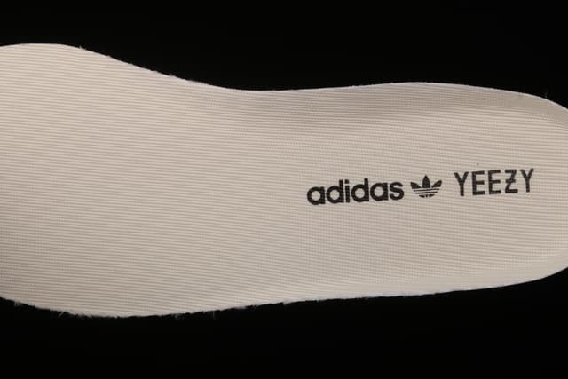 Yeezy 350 Boost V2 | Yupoo Rep Sneakers (Ref 636) image 16
