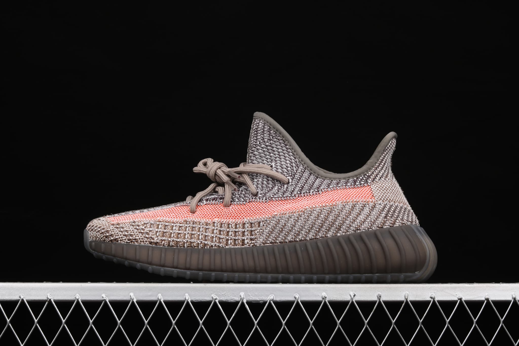Yeezy 350 Boost V2 | Yupoo Rep Sneakers (Ref 550)