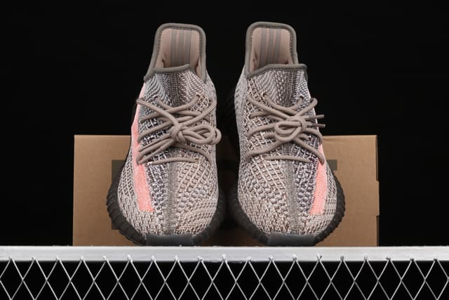 Yeezy 350 Boost V2 | Yupoo Rep Sneakers (Ref 550) image 6