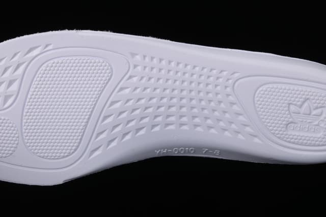 Yeezy 350 Boost V2 | Yupoo Rep Sneakers (Ref 582) image 16