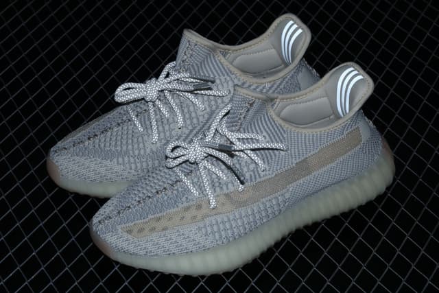 Yeezy 350 Boost V2 | Yupoo Rep Sneakers (Ref 582) image 9