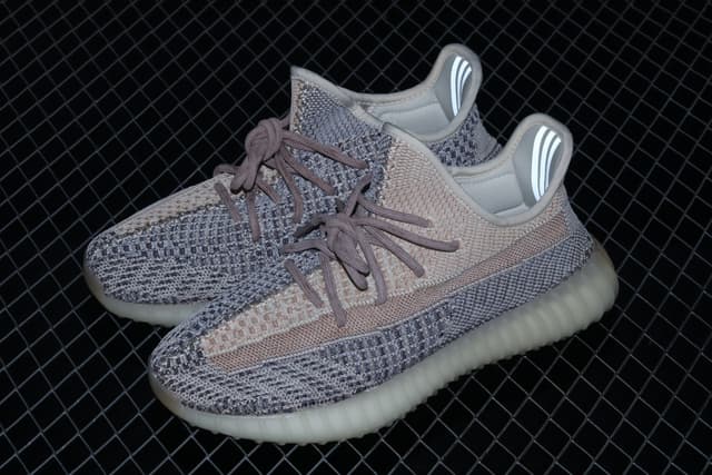 Yeezy 350 Boost V2 | Yupoo Rep Sneakers (Ref 578) image 2