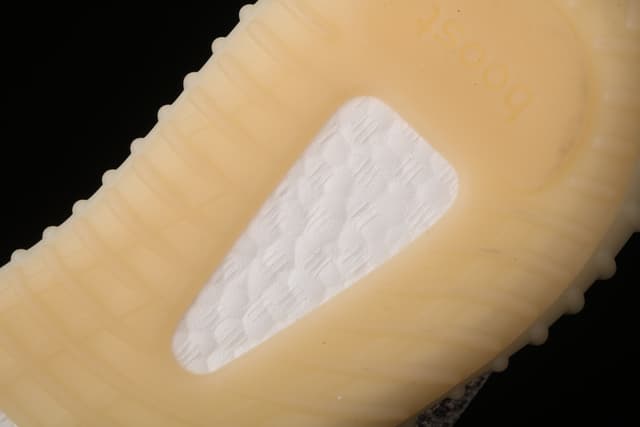 Yeezy 350 Boost V2 | Yupoo Rep Sneakers (Ref 578) image 6
