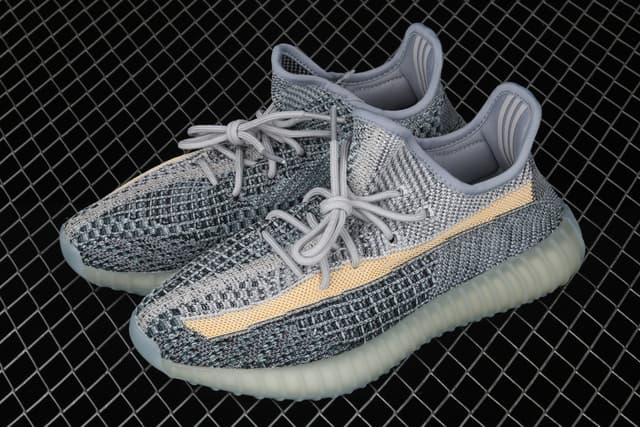 Yeezy 350 Boost V2 | Yupoo Rep Sneakers (Ref 551) image 16