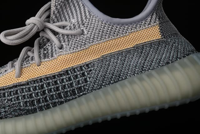 Yeezy 350 Boost V2 | Yupoo Rep Sneakers (Ref 551) image 3