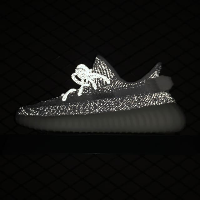 Yeezy 350 Boost V2 | Yupoo Rep Sneakers (Ref 557) image 2