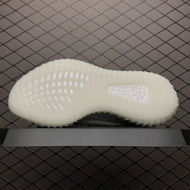 Yeezy 350 Boost V2 | Yupoo Rep Sneakers (Ref 557) image 5