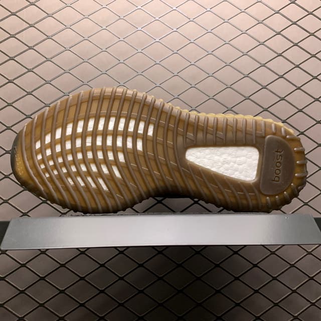 Yeezy 350 V2 | Yupoo Rep Sneakers (Ref 587) image 5