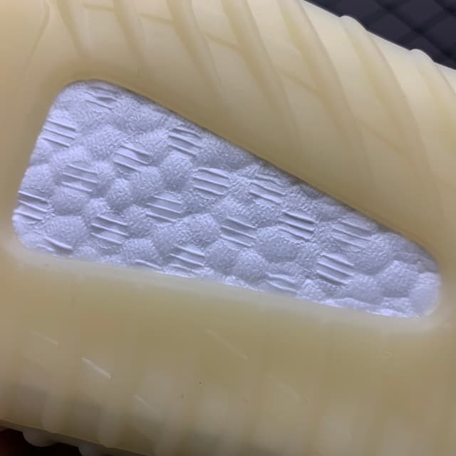 Yeezy 350 V2 | Yupoo Rep Sneakers (Ref 581) image 12
