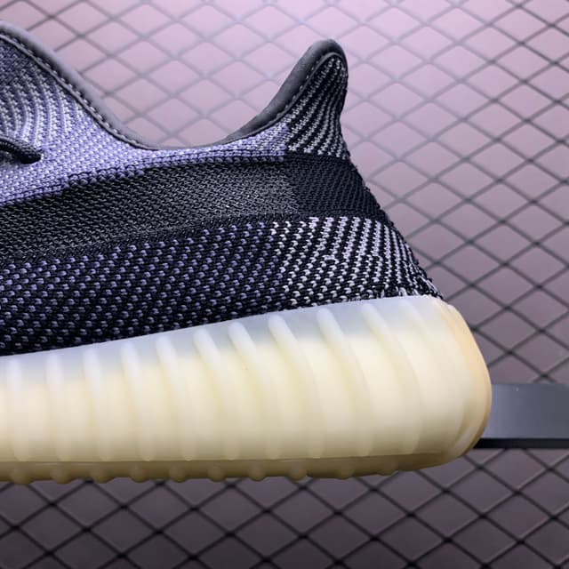 Yeezy 350 V2 | Yupoo Rep Sneakers (Ref 581) image 4