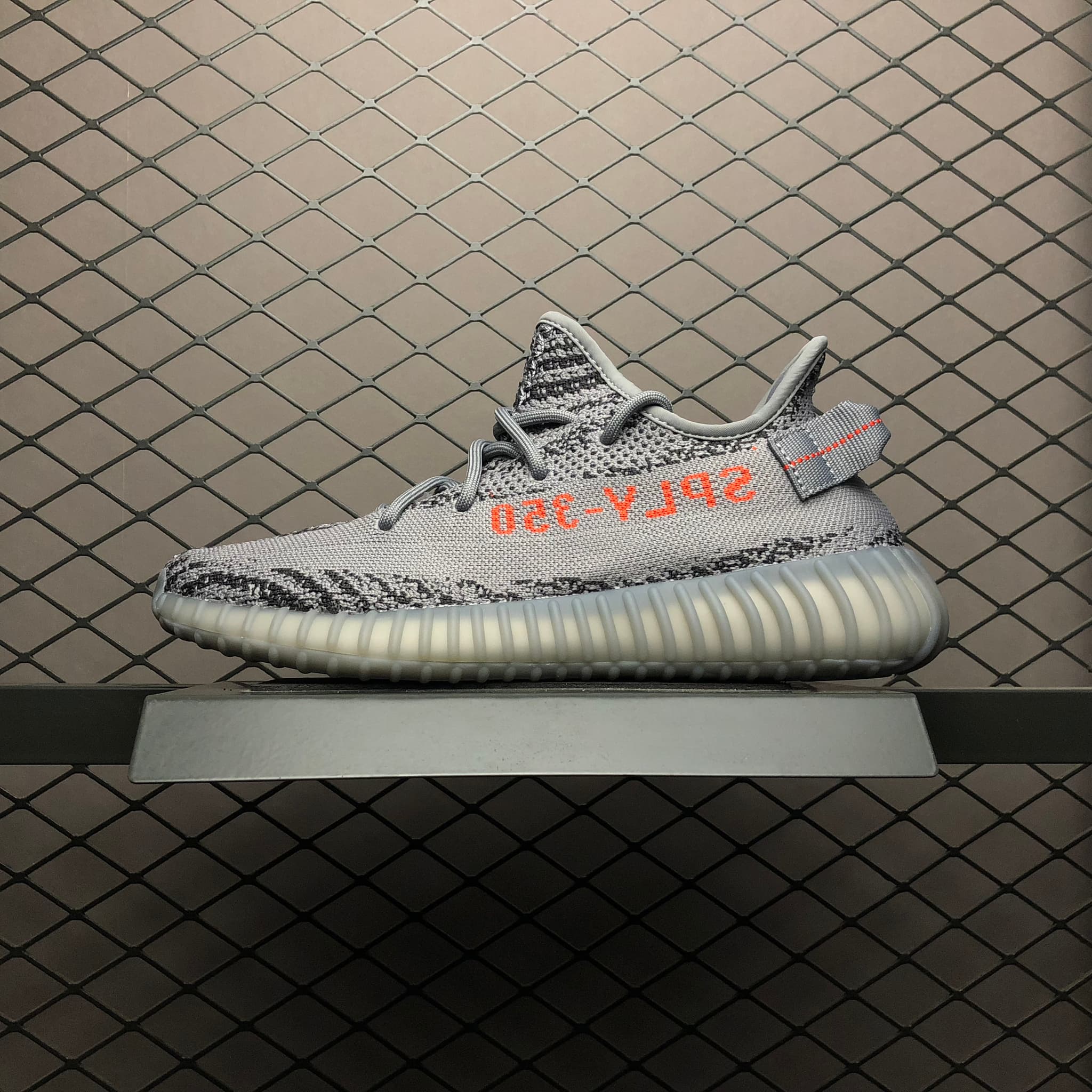 Yeezy 350 V2 | Yupoo Rep Sneakers (Ref 575) image 1