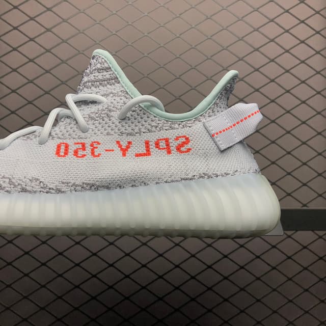 Yeezy 350 V2 | Yupoo Rep Sneakers (Ref 612) image 4