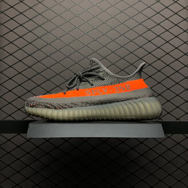 Yeezy 350 V2 | Yupoo Rep Sneakers (Ref 628) image 1