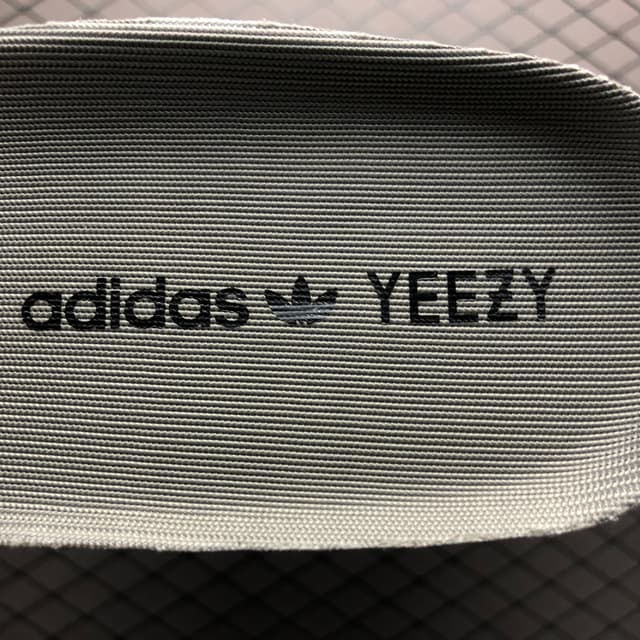 Yeezy 350 V2 | Yupoo Rep Sneakers (Ref 628) image 15