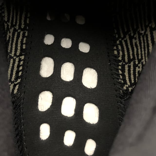 Yeezy 350 V2 | Yupoo Rep Sneakers (Ref 629) image 11