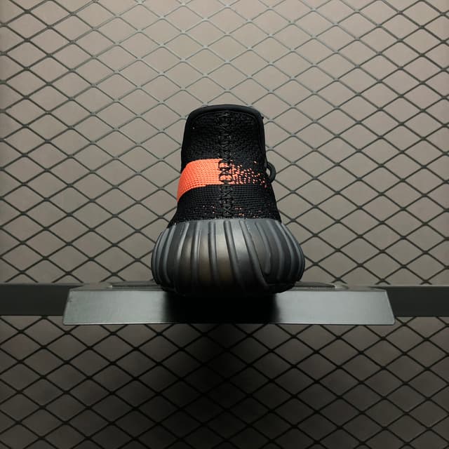 Yeezy 350 V2 | Yupoo Rep Sneakers (Ref 569) image 2