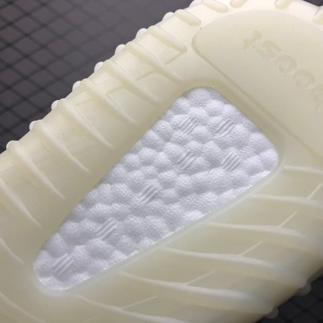 Yeezy 350 V2 | Yupoo Rep Sneakers (Ref 553) image 16
