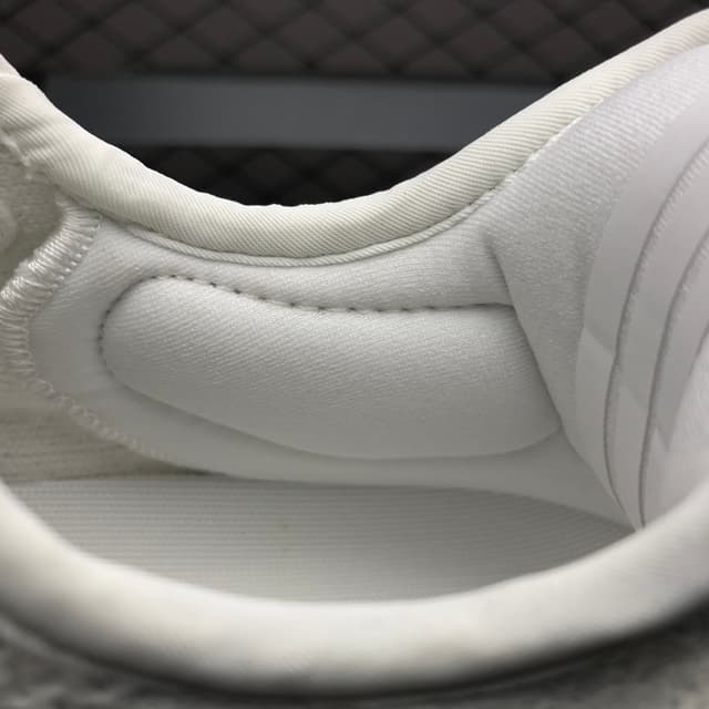 Yeezy 350 V2 | Yupoo Rep Sneakers (Ref 553) image 9
