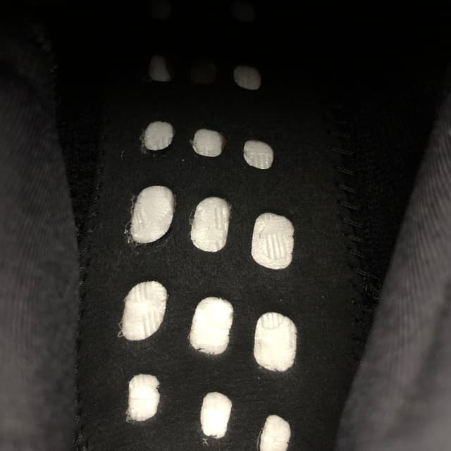Yeezy 350 V2 | Yupoo Rep Sneakers (Ref 635) image 8