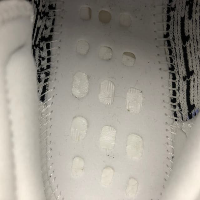 Yeezy 350 V2 | Yupoo Rep Sneakers (Ref 555) image 14