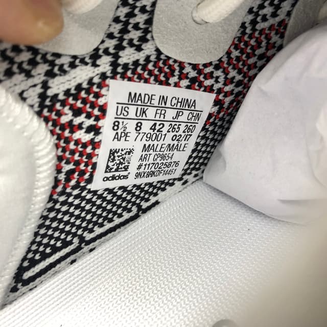Yeezy 350 V2 | Yupoo Rep Sneakers (Ref 555) image 15