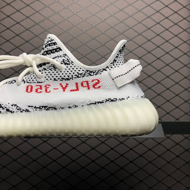 Yeezy 350 V2 | Yupoo Rep Sneakers (Ref 555) image 4