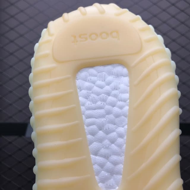 Yeezy 350 V2 | Yupoo Rep Sneakers (Ref 630) image 16