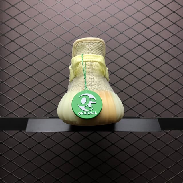Yeezy 350 V2 | Yupoo Rep Sneakers (Ref 630) image 17