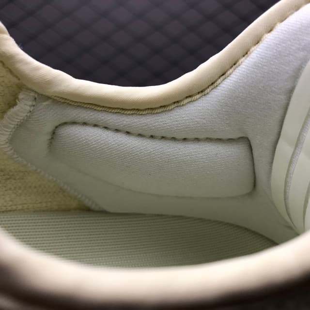 Yeezy 350 V2 | Yupoo Rep Sneakers (Ref 630) image 9