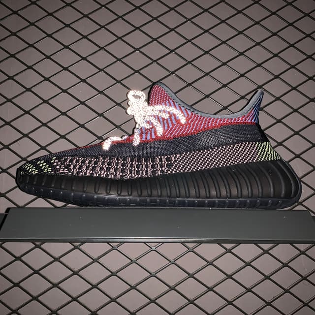 Yeezy 350 V2 | Yupoo Rep Sneakers (Ref 567) image 13