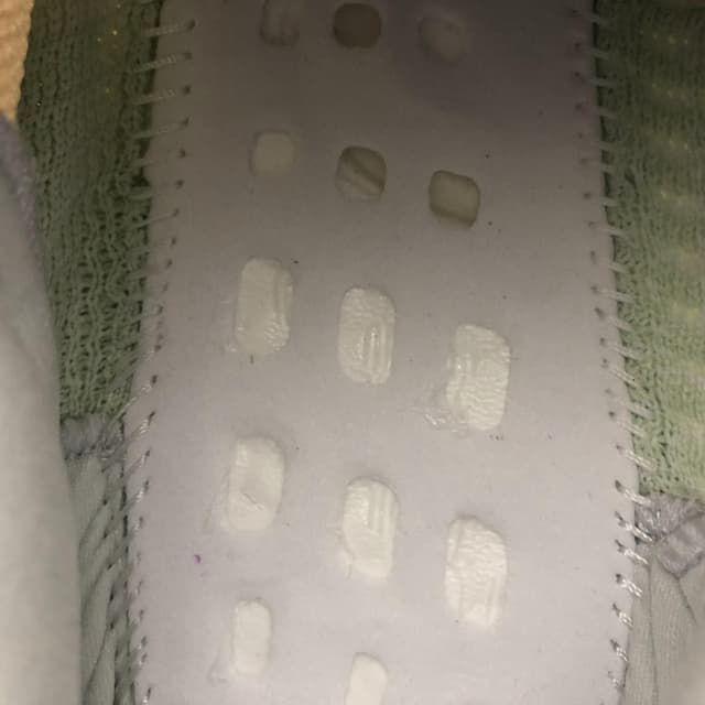 Yeezy 350 V2 | Yupoo Rep Sneakers (Ref 546) image 11