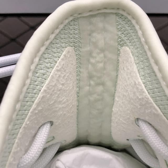 Yeezy 350 V2 | Yupoo Rep Sneakers (Ref 546) image 9