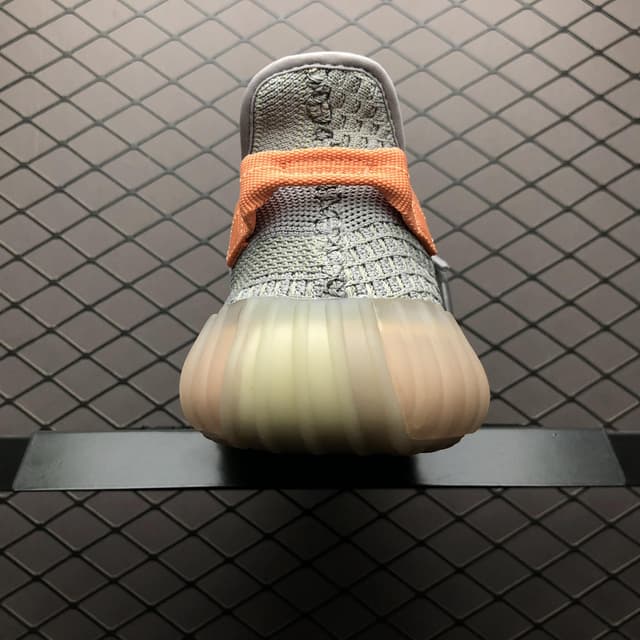 Yeezy 350 V2 | Yupoo Rep Sneakers (Ref 606) image 2