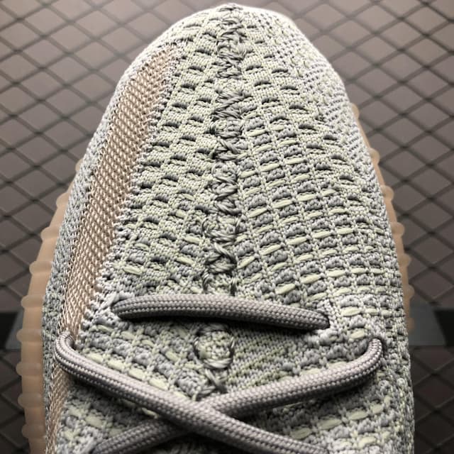 Yeezy 350 V2 | Yupoo Rep Sneakers (Ref 606) image 7