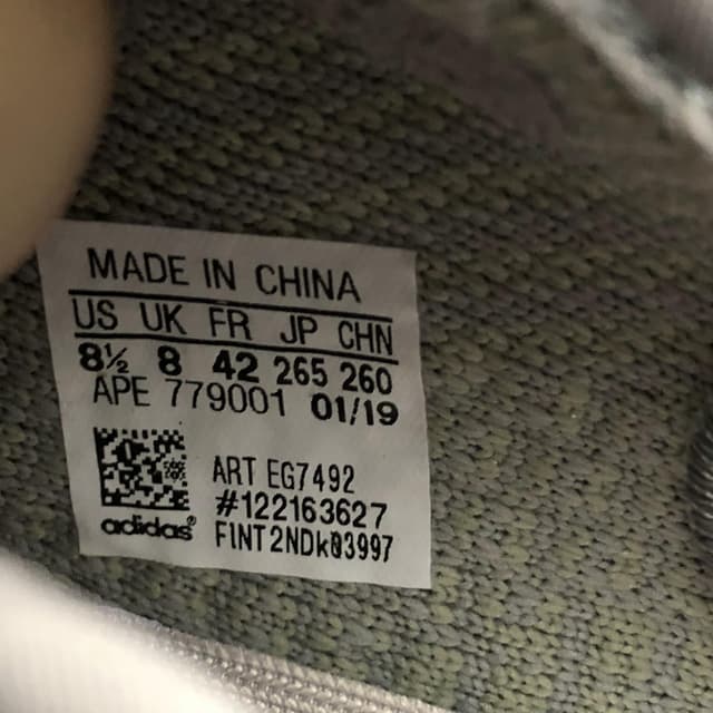Yeezy 350 V2 | Yupoo Rep Sneakers (Ref 606) image 9