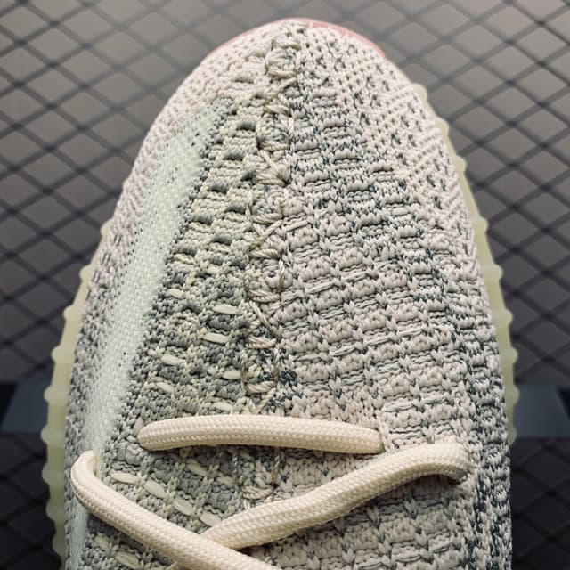 Yeezy 350 V2 | Yupoo Rep Sneakers (Ref 556) image 9