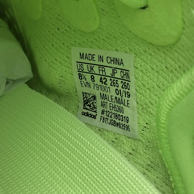 Yeezy 350 V2 | Yupoo Rep Sneakers (Ref 596) image 10