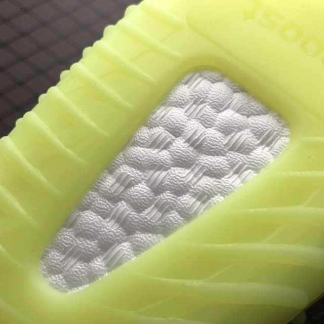 Yeezy 350 V2 | Yupoo Rep Sneakers (Ref 596) image 9