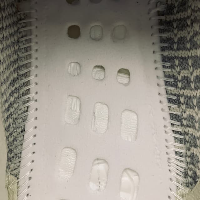 Yeezy 350 V2 | Yupoo Rep Sneakers (Ref 627) image 15