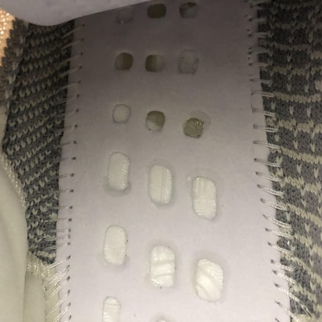 Yeezy 350 V2 | Yupoo Rep Sneakers (Ref 580) image 10