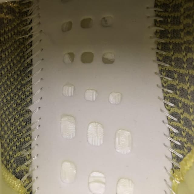 Yeezy 350 V2 | Yupoo Rep Sneakers (Ref 632) image 10
