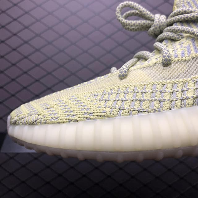 Yeezy 350 V2 | Yupoo Rep Sneakers (Ref 626) image 6