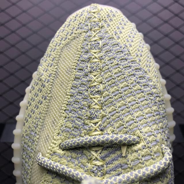 Yeezy 350 V2 | Yupoo Rep Sneakers (Ref 626) image 7