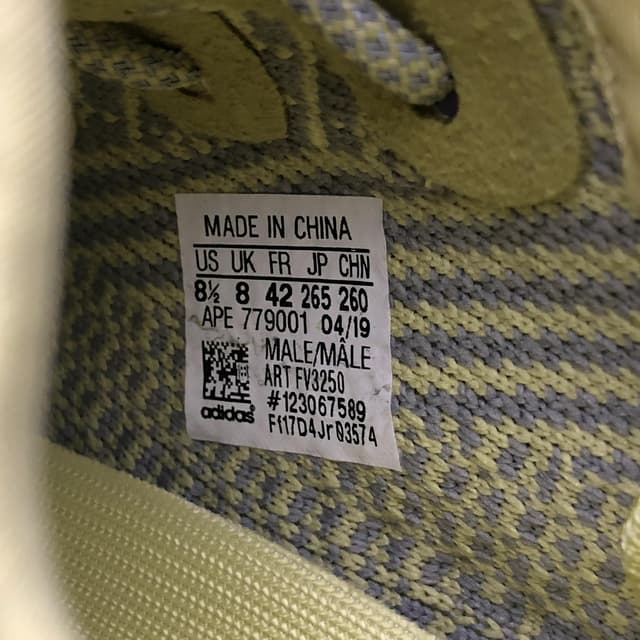 Yeezy 350 V2 | Yupoo Rep Sneakers (Ref 626) image 9