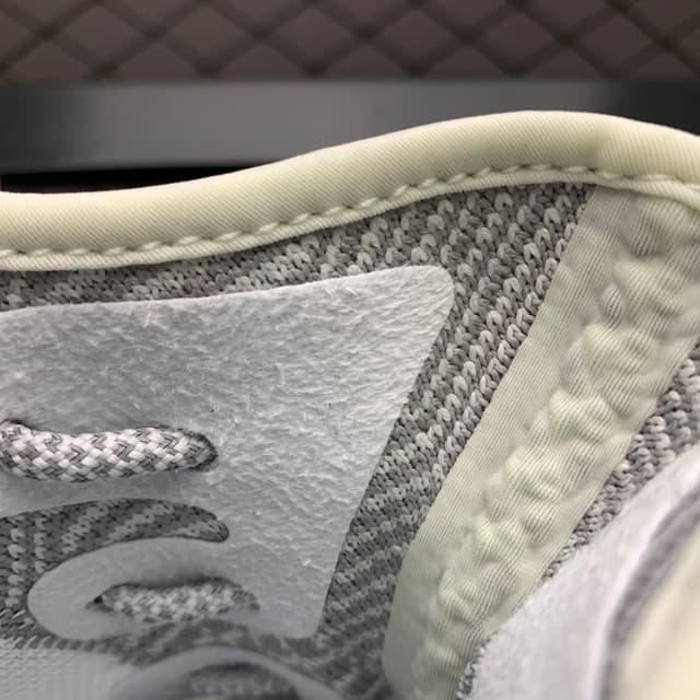 Yeezy 350 V2 | Yupoo Rep Sneakers (Ref 589) image 11