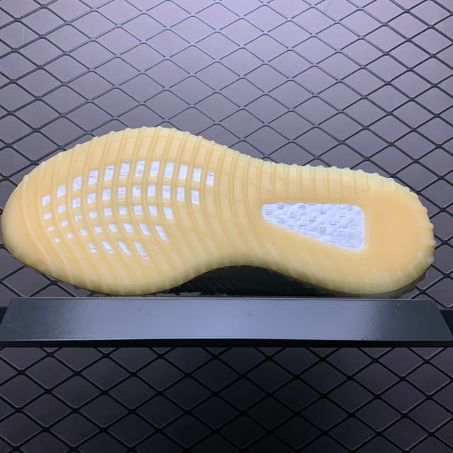 Yeezy 350 V2 | Yupoo Rep Sneakers (Ref 589) image 5